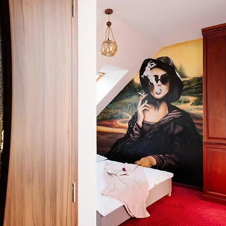 Petra In Historical Palace *