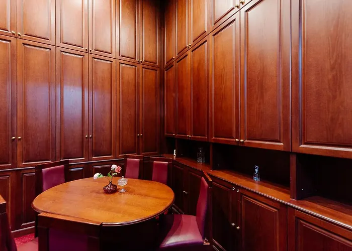 Petra In Historical Palace Bratislava