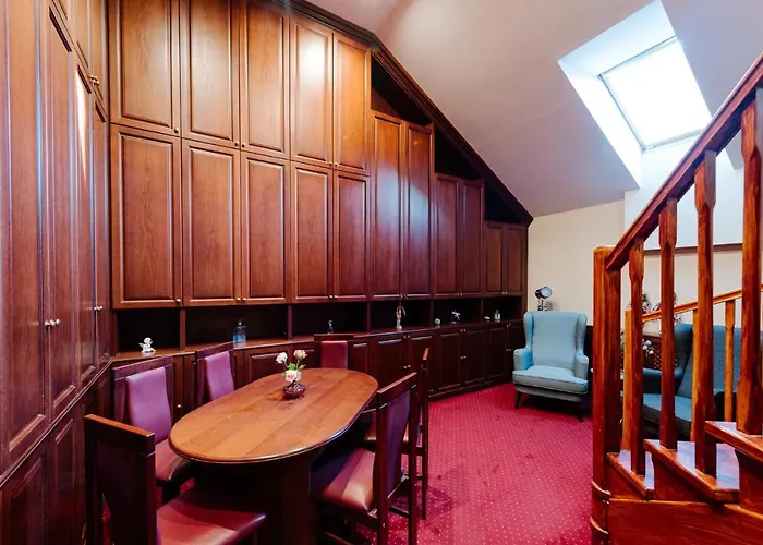 Petra In Historical Palace * Bratislava