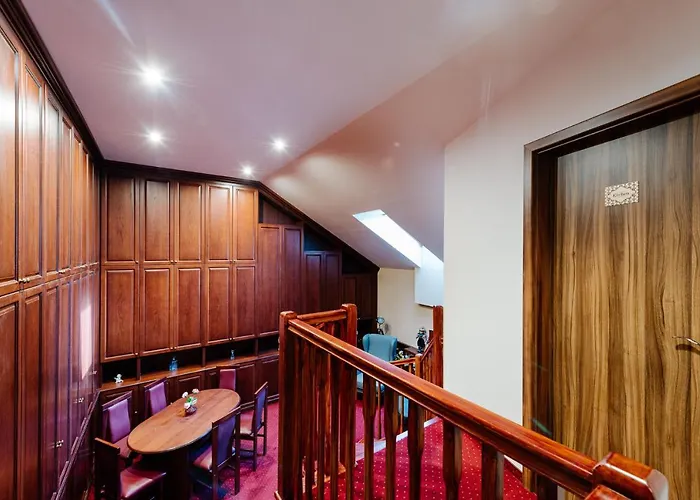 Хостел Petra In Historical Palace