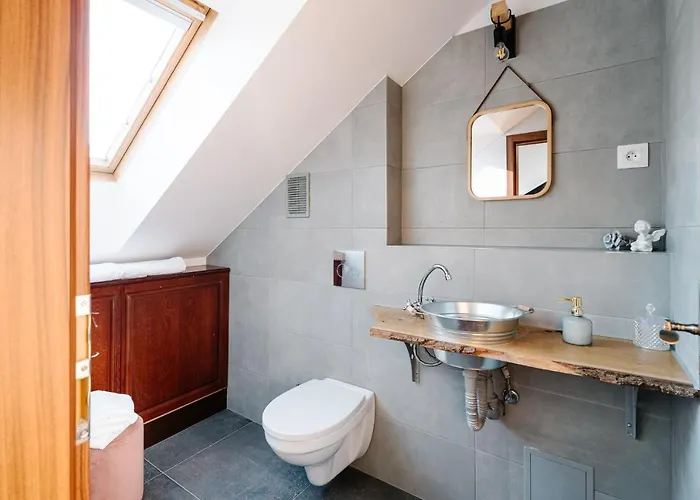 Petra In Historical Palace Хостел Братислава