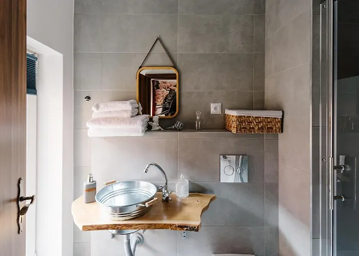 Petra In Historical Palace *