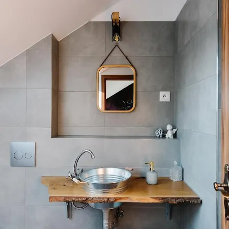 Hostel Petra In Historical Palace Bratislava