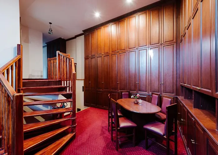 Petra In Historical Palace *