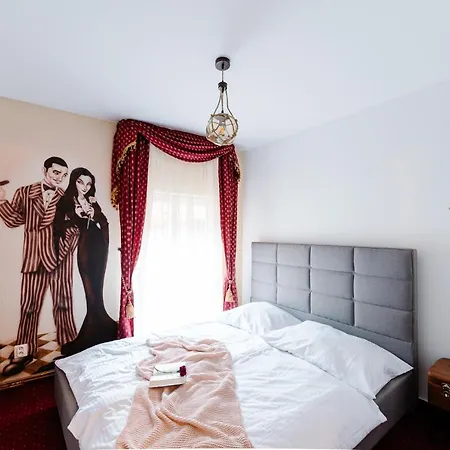 Petra In Historical Palace * 브라티슬라바