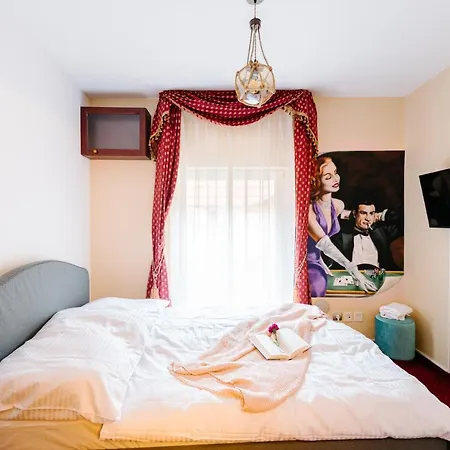 Petra In Historical Palace * 브라티슬라바